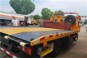 义马附近拖车电话号码服务